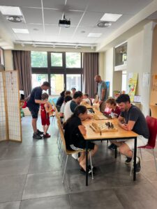 Atelier échecs dans la salle