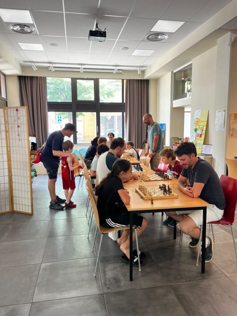 Atelier échecs dans la salle